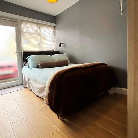 Shirley Apartments, Cozy Studio, Self Check In, 10 Min Drive To City Centre, Walking To Redbridge Train Station Southampton Zewnętrze zdjęcie