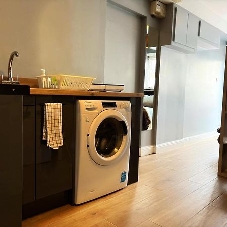 Shirley Apartments, Cozy Studio, Self Check In, 10 Min Drive To City Centre, Walking To Redbridge Train Station Southampton Zewnętrze zdjęcie