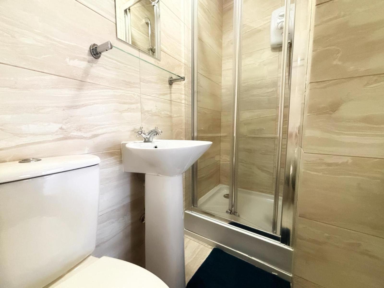 Shirley Apartments, Cozy Studio, Self Check In, 10 Min Drive To City Centre, Walking To Redbridge Train Station Southampton Zewnętrze zdjęcie
